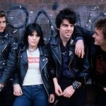 Joan Jett and the Blackhearts - Bits And Pieces