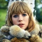 Marianne Faithfull & Sly and Robbie - Lola R. For Ever