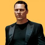 Tiësto feat. BT - Love Comes Again